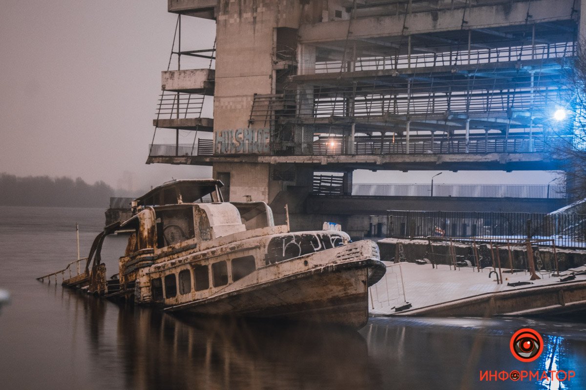 Под снежным покрывалом Под снежным покрывалом