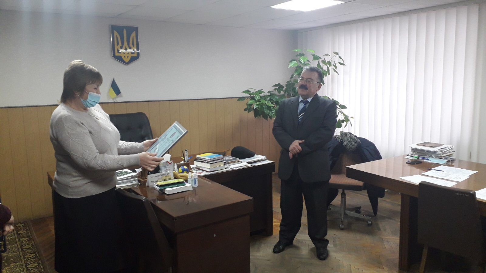 Вручение состоялось на III сессии Солонянского поселкового совета Вручение состоялось на III сессии Солонянского поселкового совета