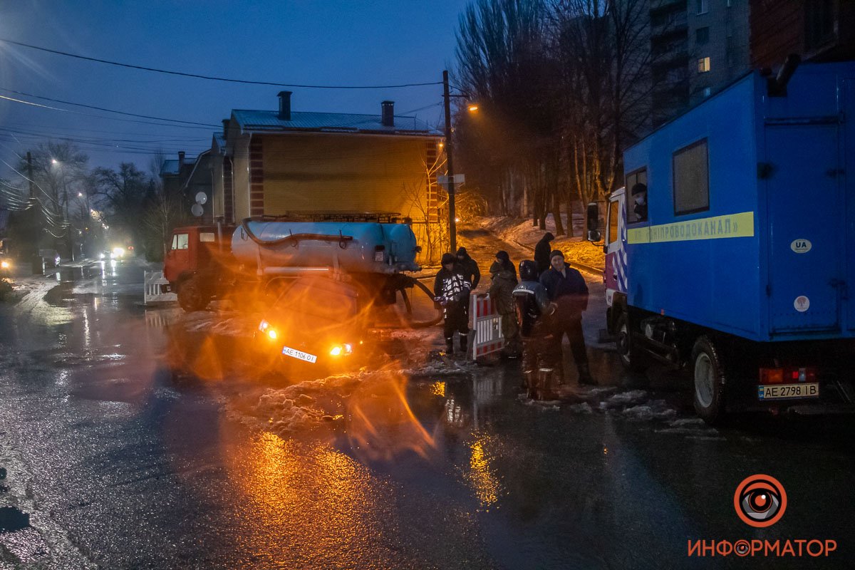 Спасатели порвали два троса Спасатели порвали два троса