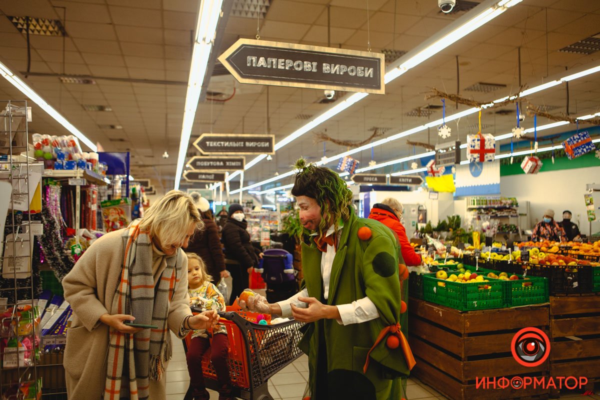 И тут коллектив Елены Коляденко