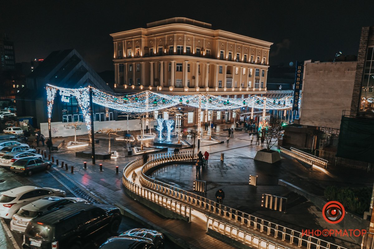 Улицу Короленко украсили к Новому году Улицу Короленко украсили к Новому году