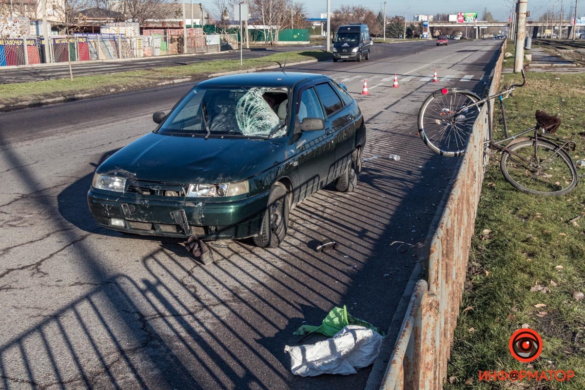 ВАЗ на переходе сбил мужчину