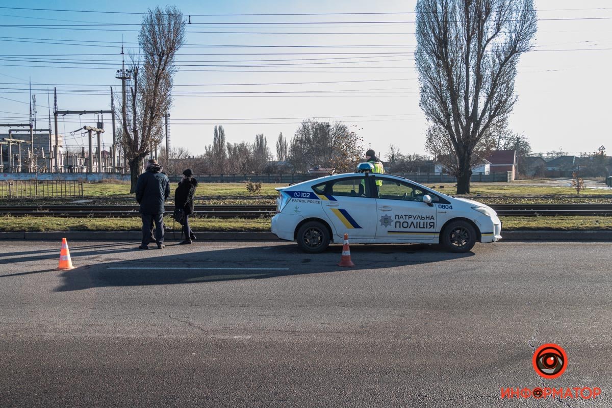 Занят левый ряд в сторону Кайдакского моста