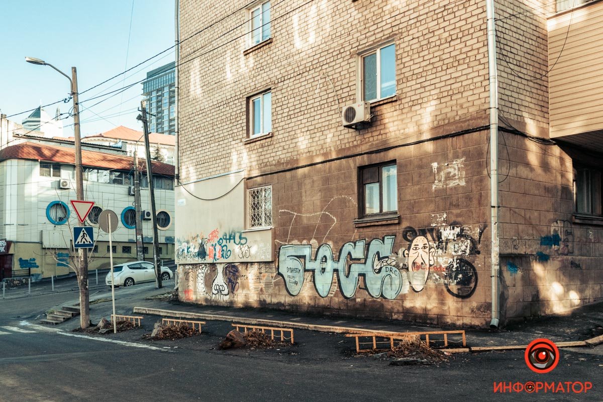 Идешь себе по улице, никого не трогаешь... Идешь себе по улице, никого не трогаешь...