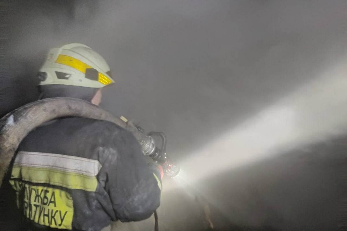 Площадь возгорания составляет 30 квадратных метров Площадь возгорания составляет 30 квадратных метров