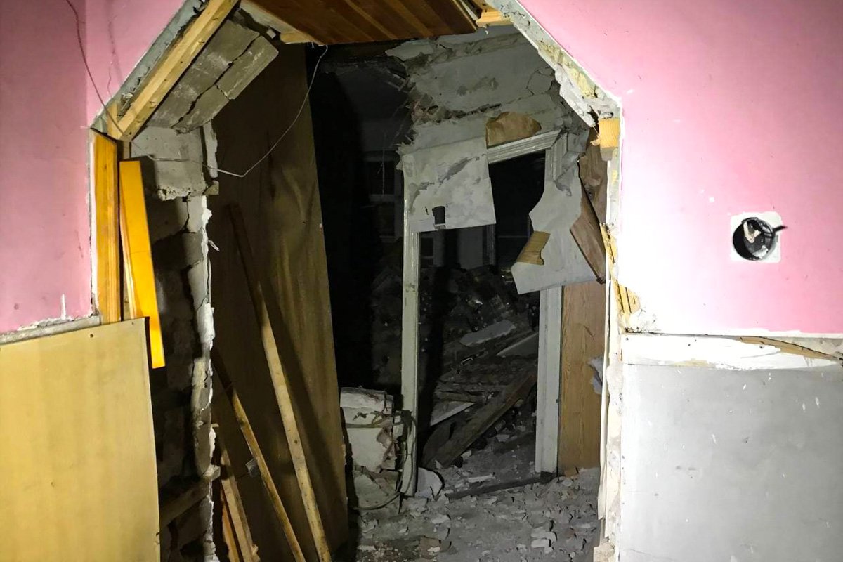 Под завалами оказались двое бездомных Под завалами оказались двое бездомных