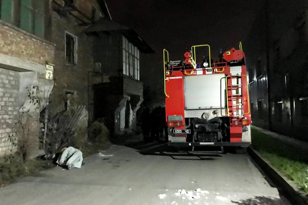 Второго пострадавшего доставили в больницу Второго пострадавшего доставили в больницу