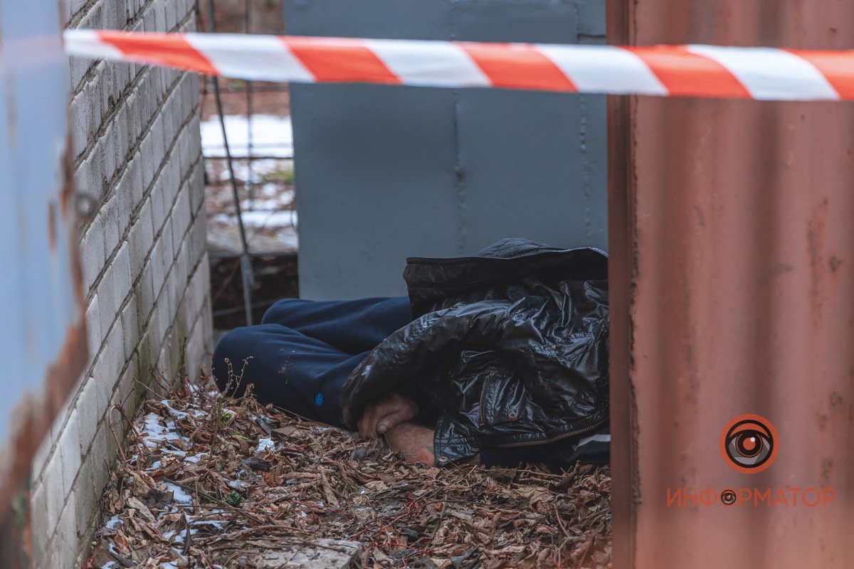 На вид умершему - около 40-45 лет На вид умершему - около 40-45 лет