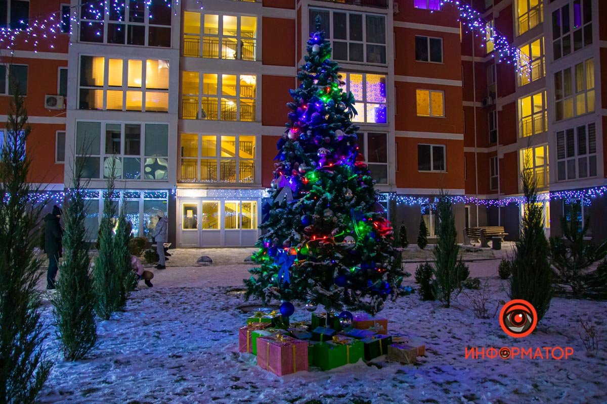 Жители города не только ждут праздник, но и делают его своими руками Жители города не только ждут праздник, но и делают его своими руками