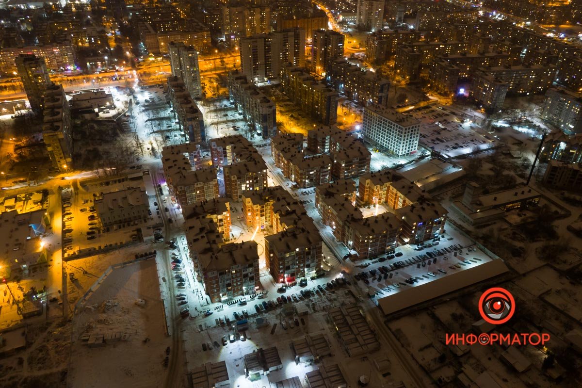 Ощущение праздника встречает тебя у подъезда Ощущение праздника встречает тебя у подъезда