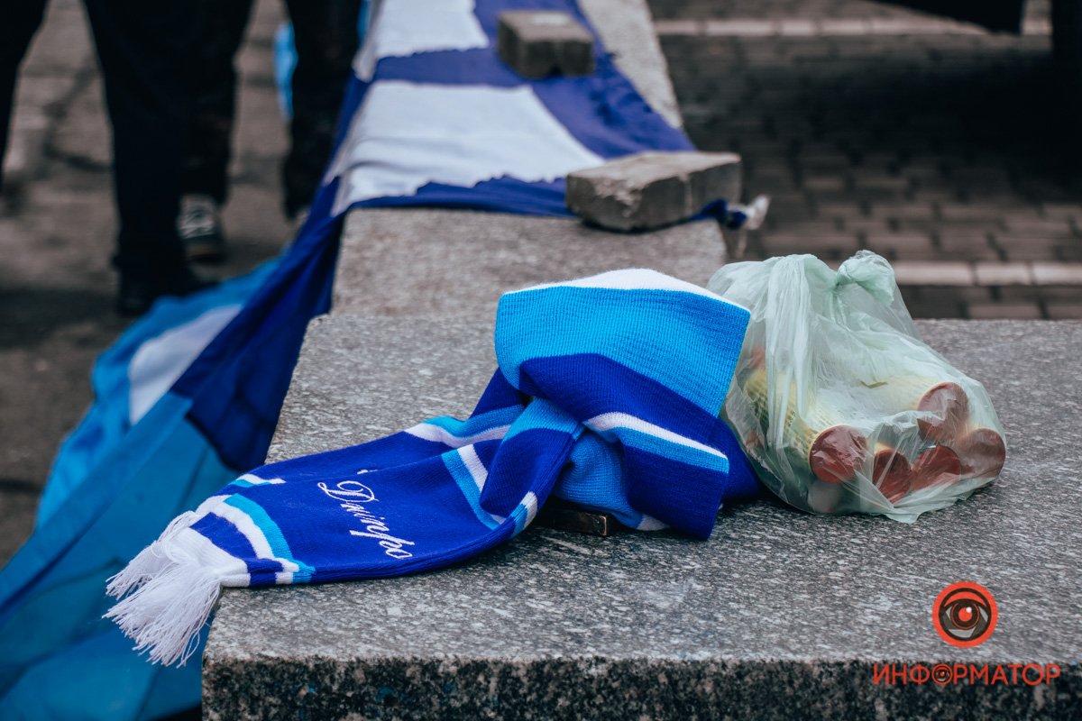 На открытие с розой Днепра На открытие с розой Днепра