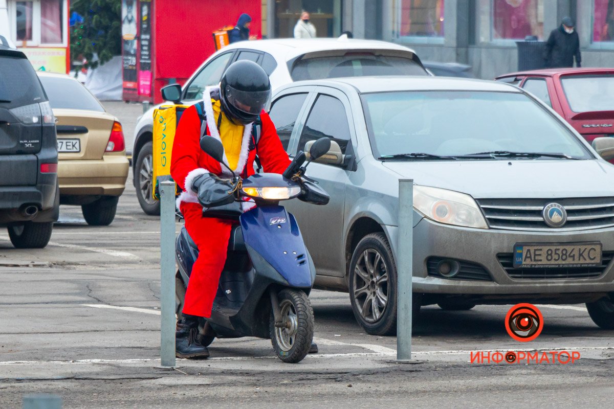 Не грусти, мы тоже работаем 😅 Не грусти, мы тоже работаем 😅