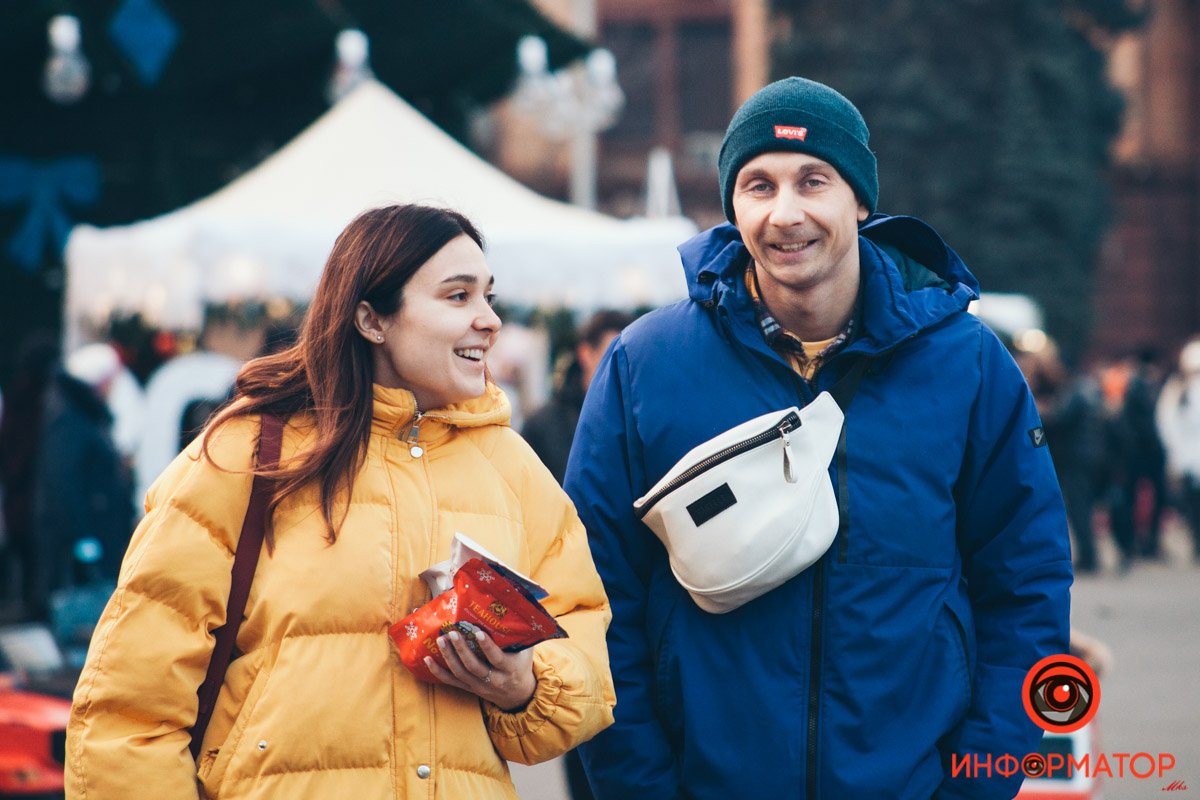 Одни из немногих, кто не поддался привычкам и не закутал себя во все черное этой зимой