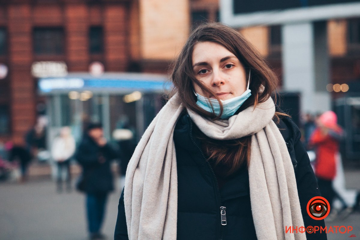 Сонный, но счастливый котик 🐱