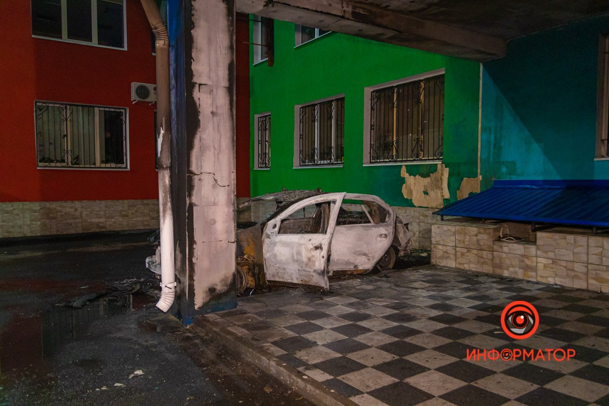 По информации из собственных источников, автомобиль принадлежит охранной фирме