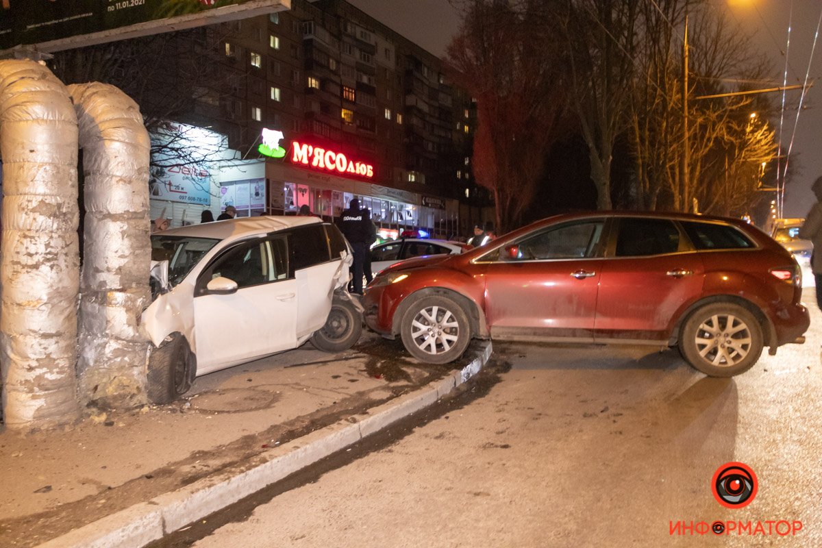 Оба автомобиля двигались в попутном направлении со стороны Запорожского шоссе