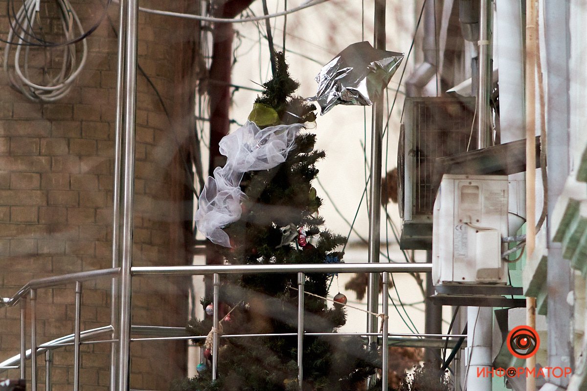 Остатки праздничной атмосферы