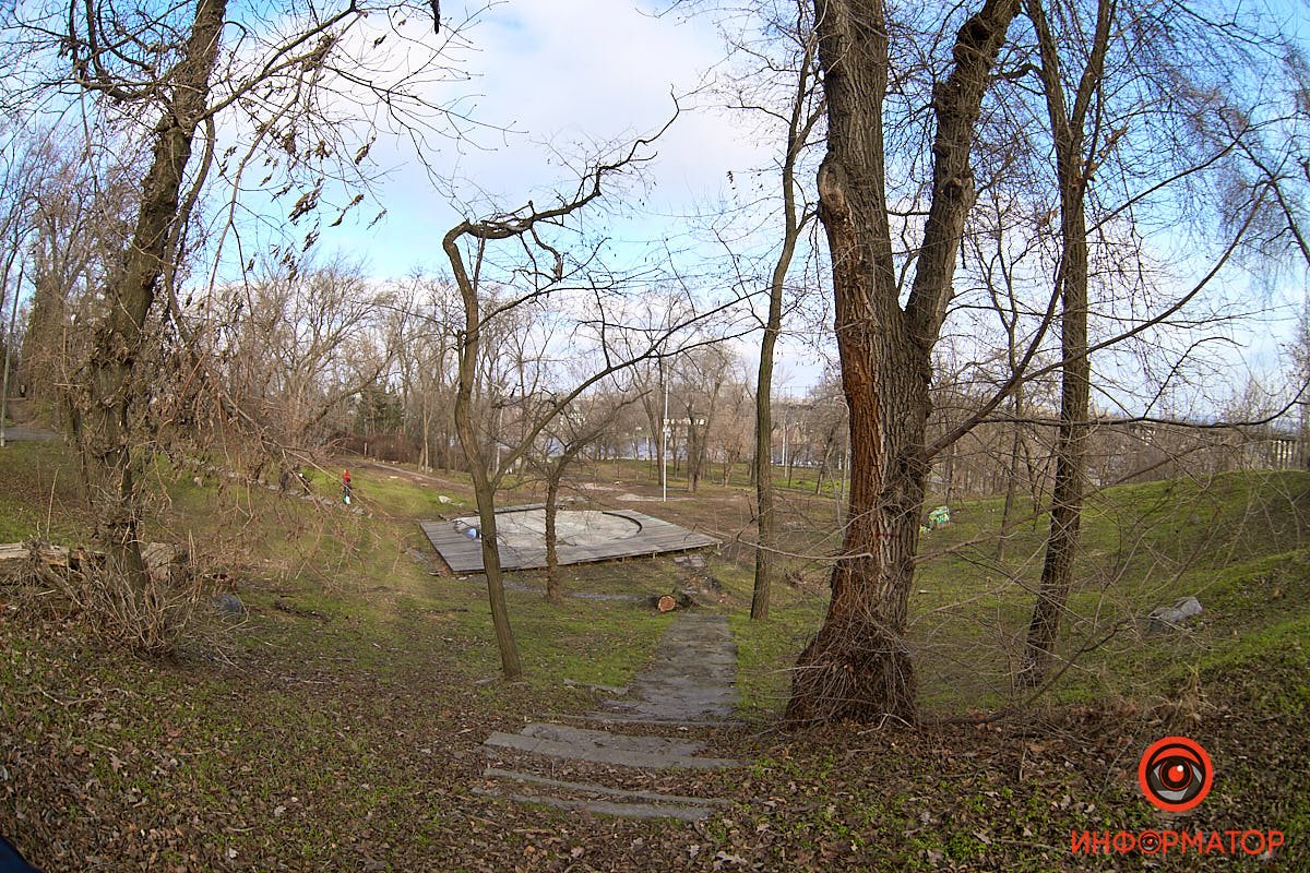 Во время Второй мировой войны он сгорел