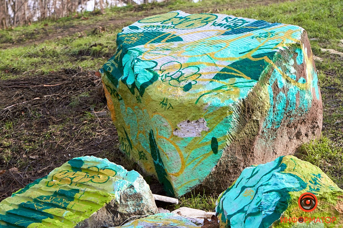 Даже камни здесь - это арт-объекты