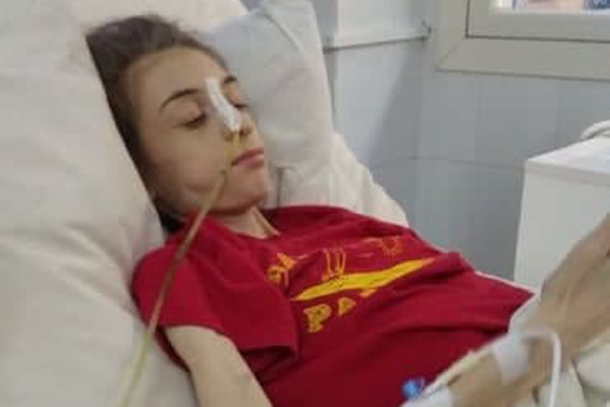 Для того, чтобы начать лечение, Веронике нужно набрать вес, а это непросто