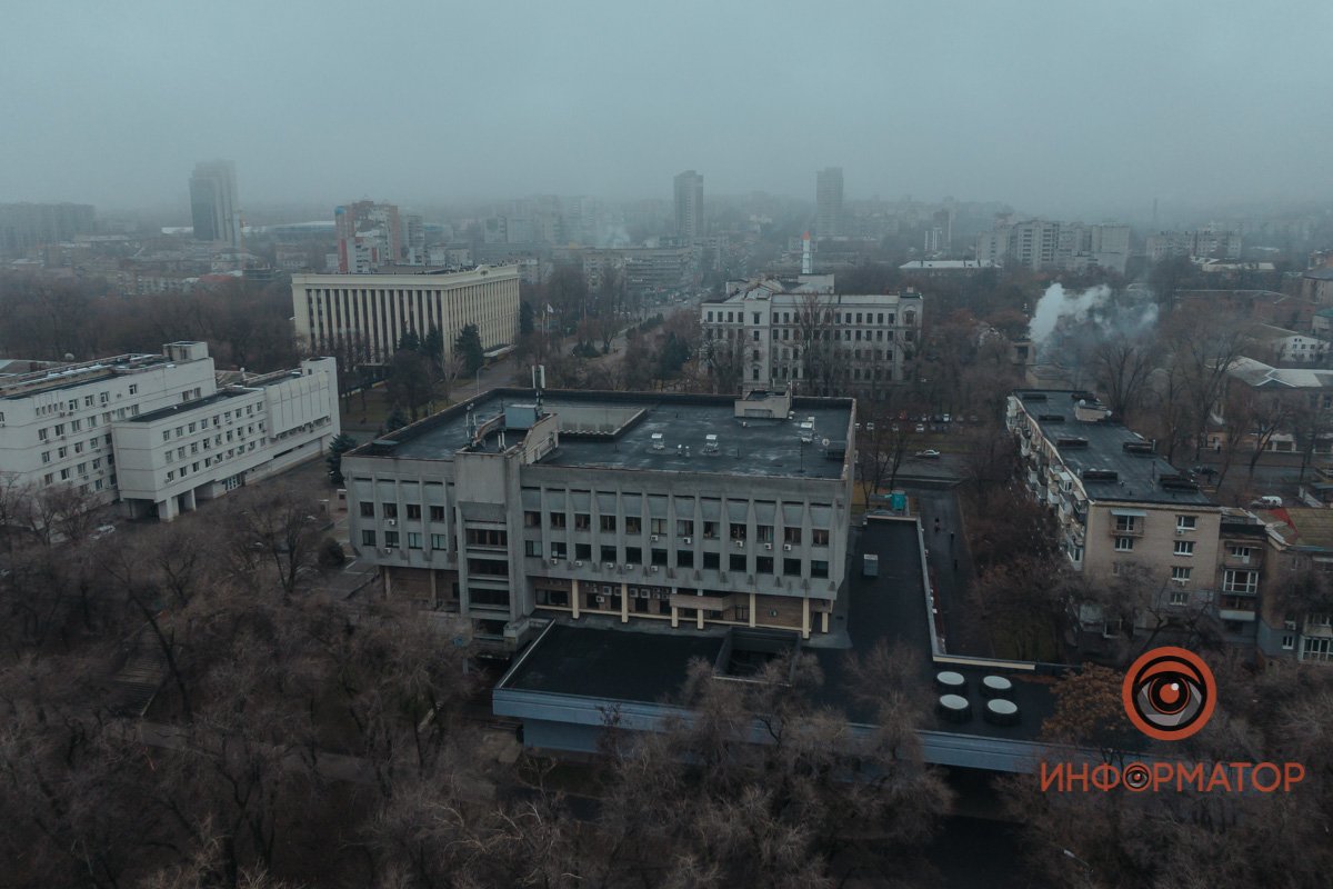 Без стука вхожу в открытые двери 