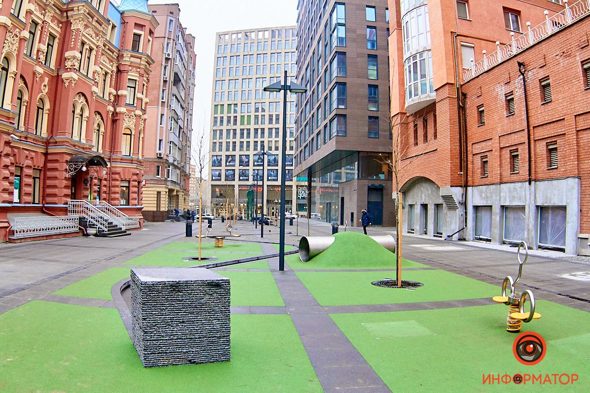 Отсюда начинается искусственный ручей