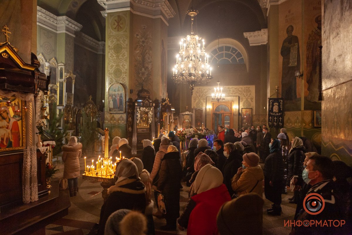 Дистанцию никто не соблюдал