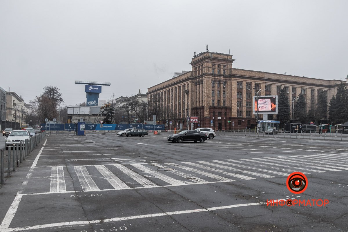 Зато парковка свободна Зато парковка свободна