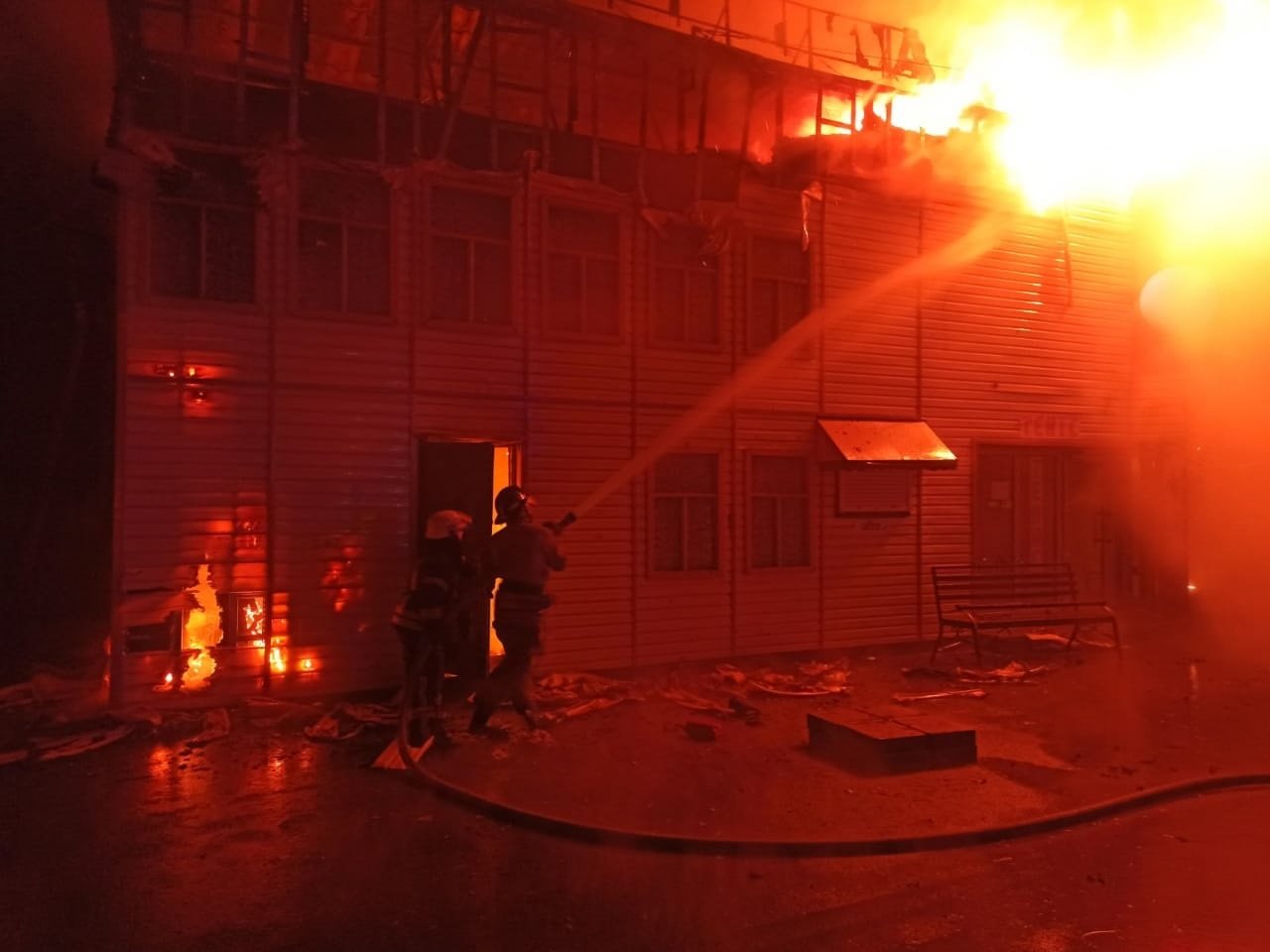 В Кривом Роге горел кинотеатр 1