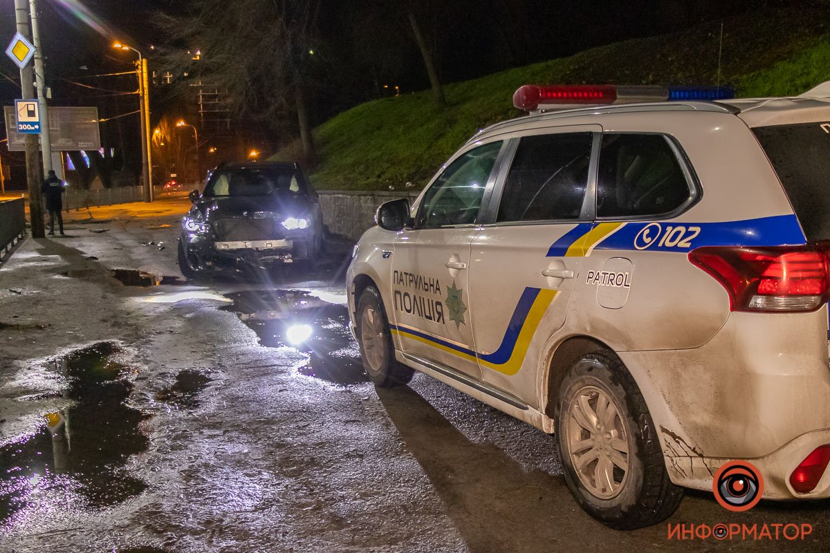 На месте работает полиция На месте работает полиция