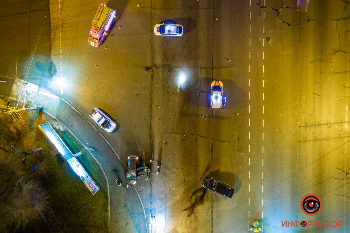 На место прибыли специалисты ГСЧС На место прибыли специалисты ГСЧС