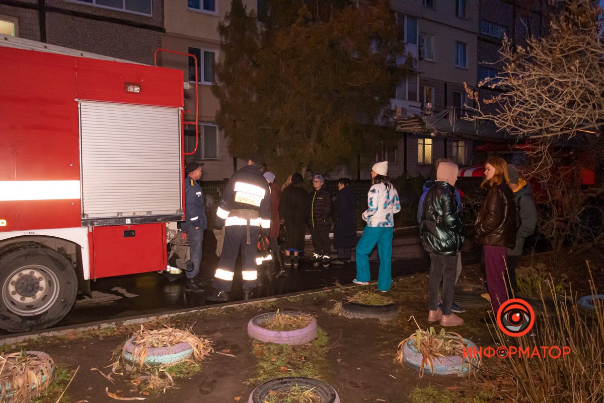 Пострадала женщина - по словам соседей, ей 82 года Пострадала женщина - по словам соседей, ей 82 года