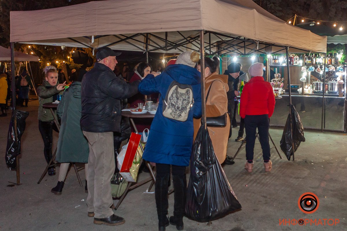 Ярмарка на Героев Майдана продолжает работать Ярмарка на Героев Майдана продолжает работать