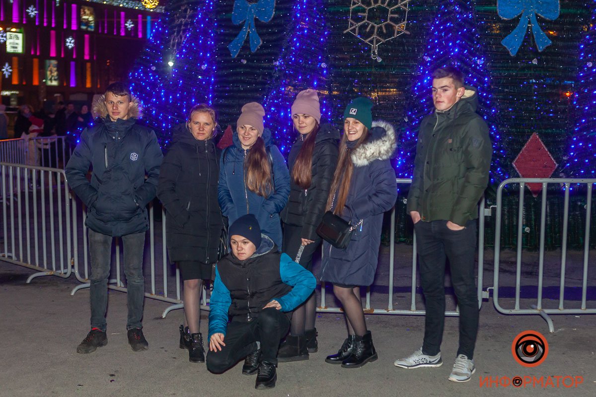 Фото возле елки Фото возле елки