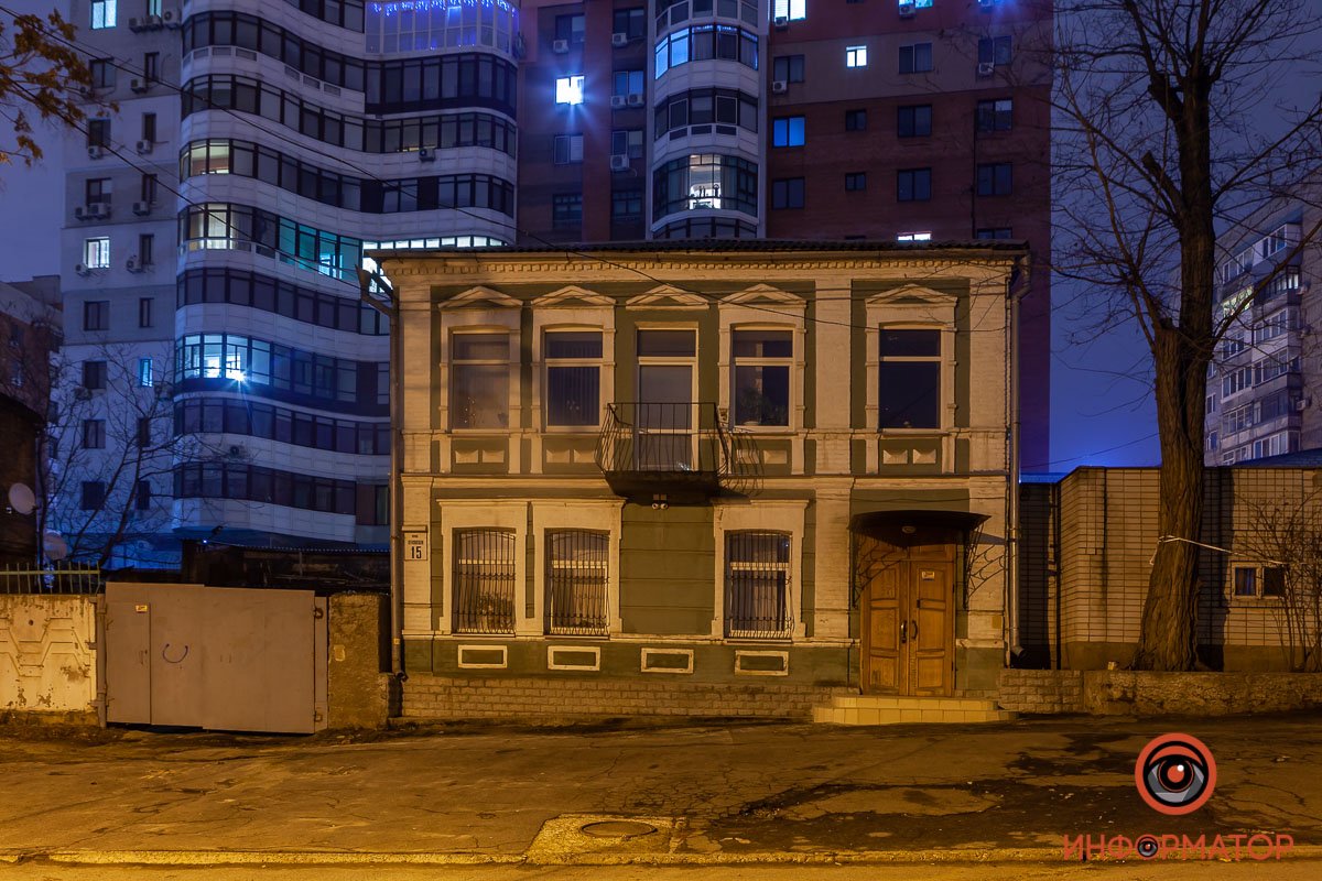 Компактный эклектичный домик Компактный эклектичный домик