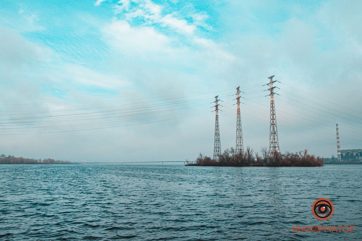 Остров Каменоватый находится прямиком напротив Приднепровской ТЭС