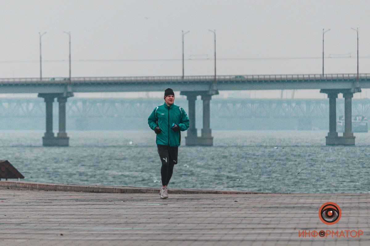 Бег - одно из пока еще доступных развлечения на период локдауна
