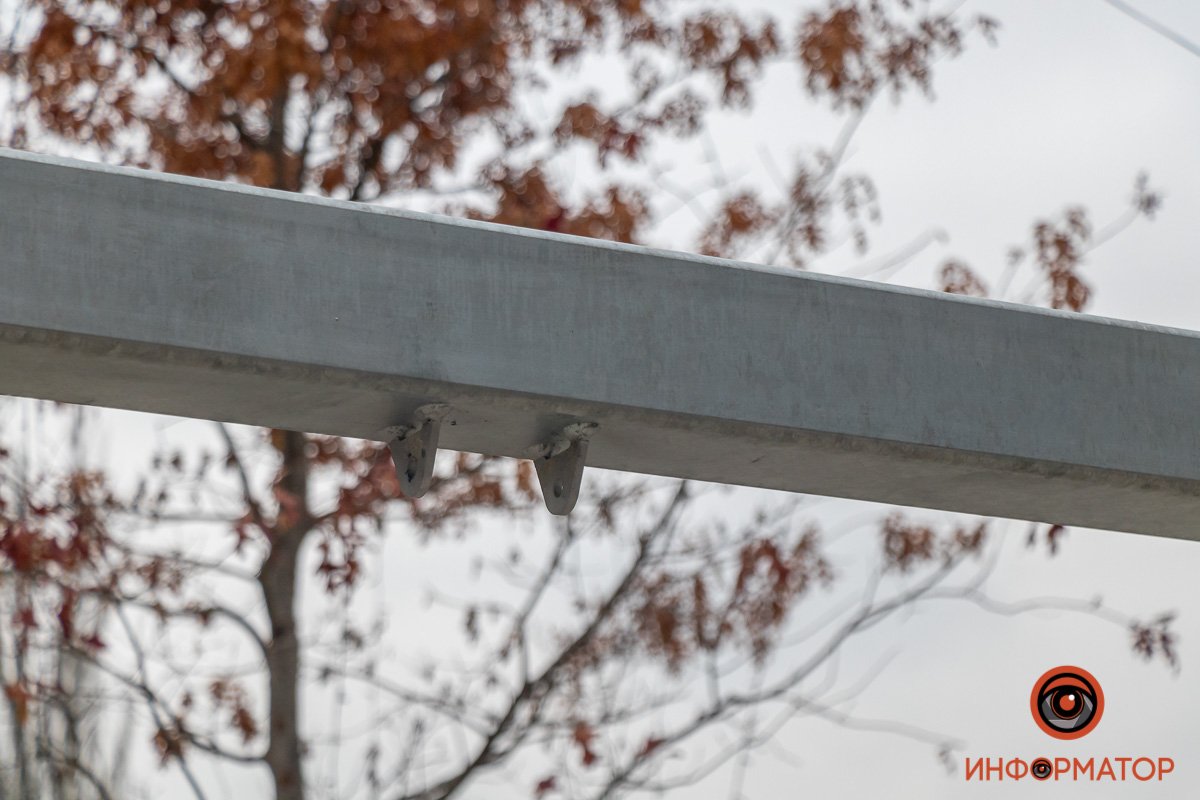 Качели демонтировали  Качели демонтировали