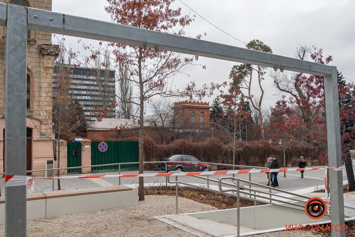 Скоро качели заменят Скоро качели заменят