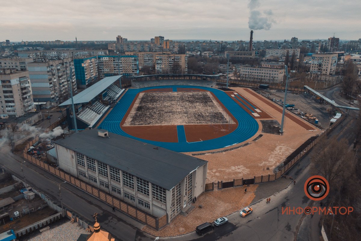 Единственный стадион на левом берегу Единственный стадион на левом берегу