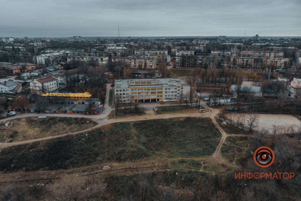 Мы решили посмотреть, как выглядит здание школы сейчас.