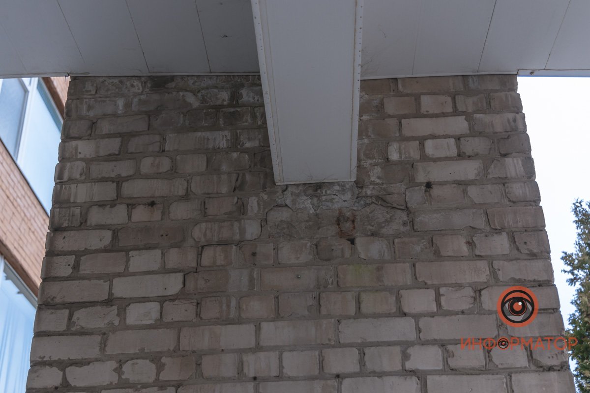 Колоны не внушают доверия