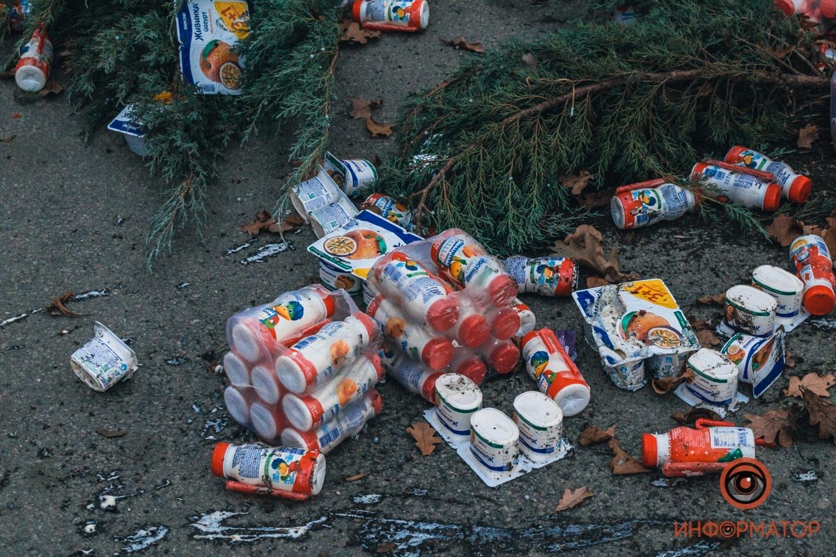 Йогурты не доехали по назначению Йогурты не доехали по назначению