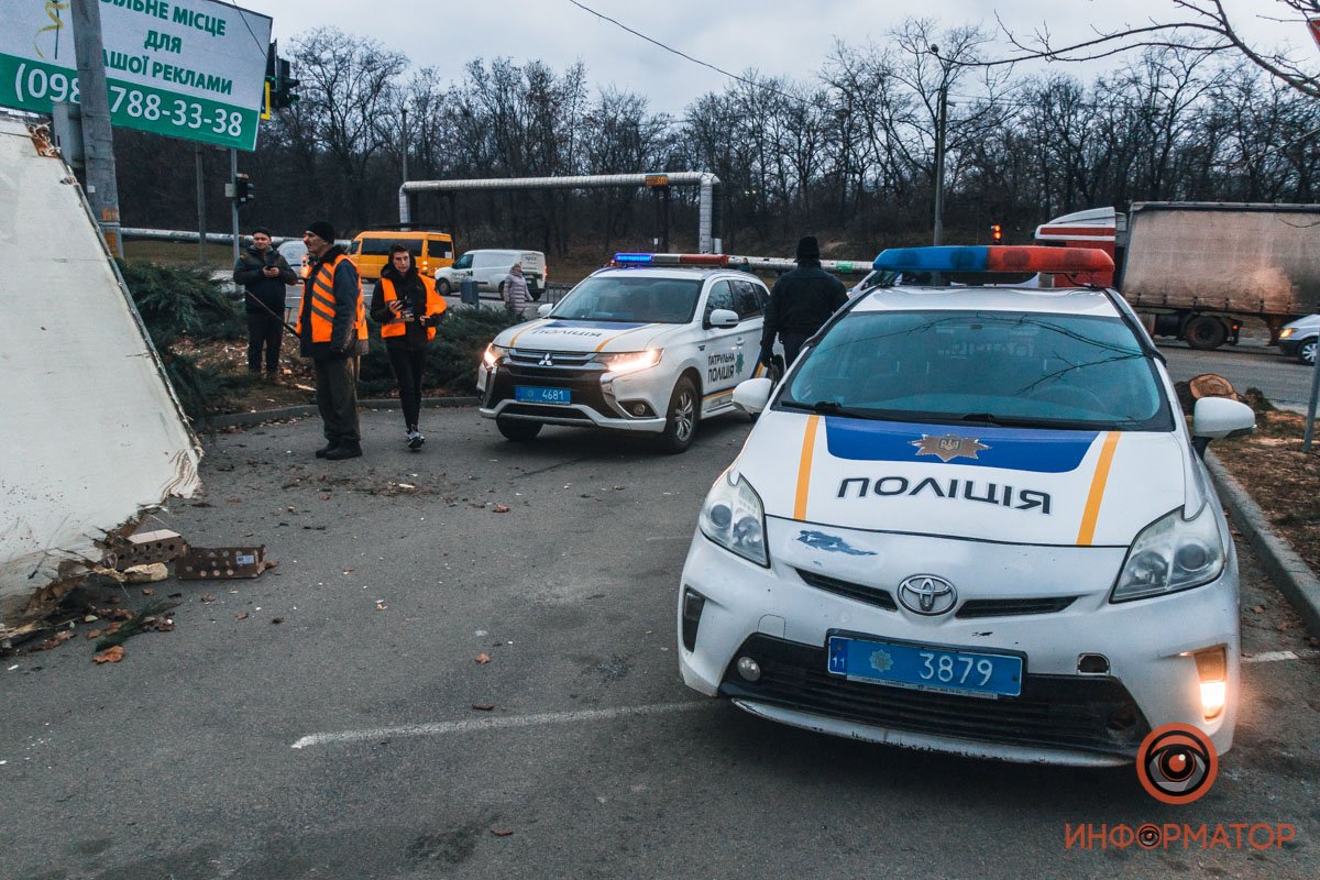 На месте работает полиция На месте работает полиция