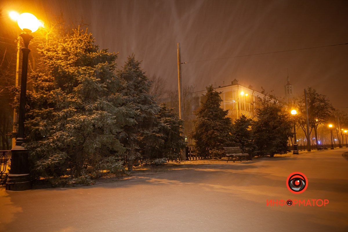 За несколько минут земля покрылась белым ситцем За несколько минут земля покрылась белым ситцем