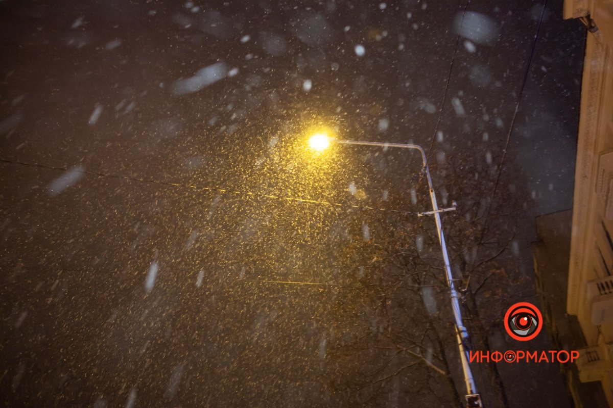 Минус: теперь обзор проезжей части ограничит капюшон Минус: теперь обзор проезжей части ограничит капюшон