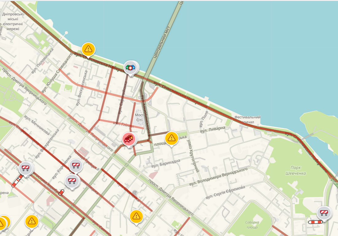 Центр застрял в пробках Центр застрял в пробках