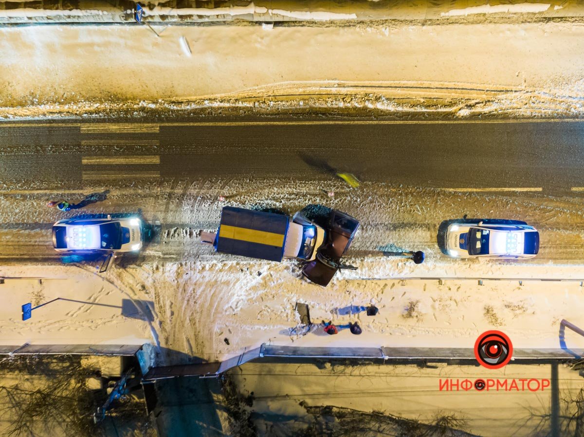 В районе съезда с Южного моста В районе съезда с Южного моста