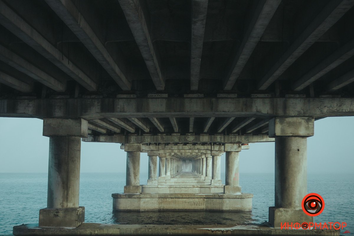 Выплыть. Встать на берегу, снова голос обретая. Выплыть. Встать на берегу, снова голос обретая.