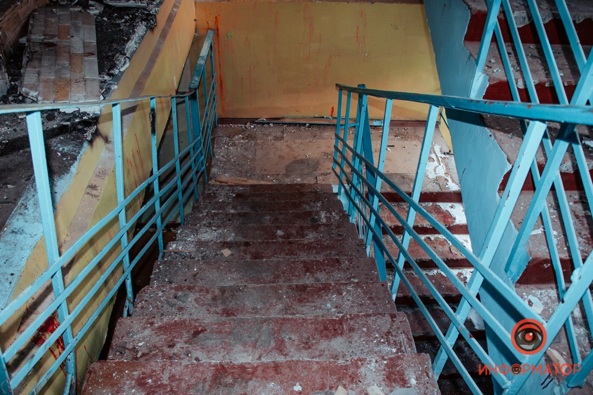 Здание ветшает Здание ветшает